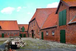 Leerstehende Gebäude auf dem Lande