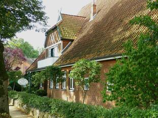 Fitzen - Ferienwohnung - Niederdeutsches Hallenhaus von 1860