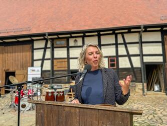 Susanna Karawanskij, Ministerin für Infrastruktur und Landwirtschaft des Freistaates Thüringen © Interessengemeinschaft Bauernhaus, Christine Kohnke-Löbert